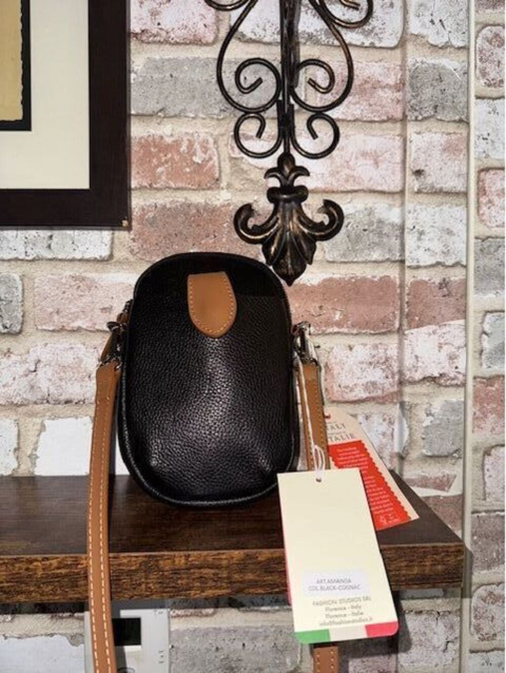 Divina Firenze "Amanda" Cell Phone Crossbody Bag in Black-Tan